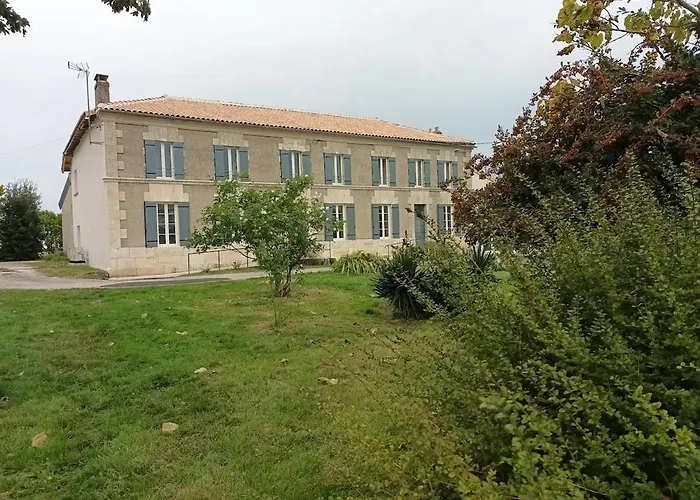 Comfortable 2 Bedroom Close To Jonzac Fontaines-d'Ozillac