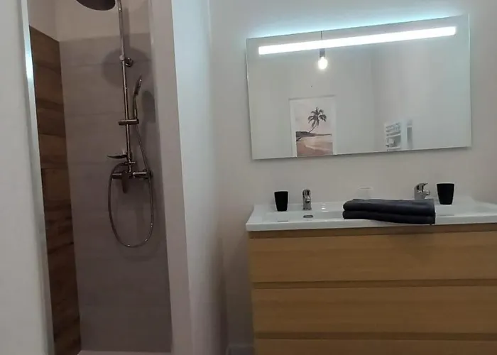 Comfortable 2 Bedroom Close To Jonzac